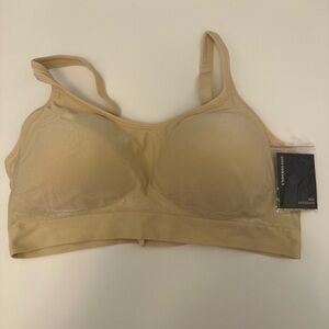 Underoutfit 459 The Comfort Shaping Bra with Adjustable Straps